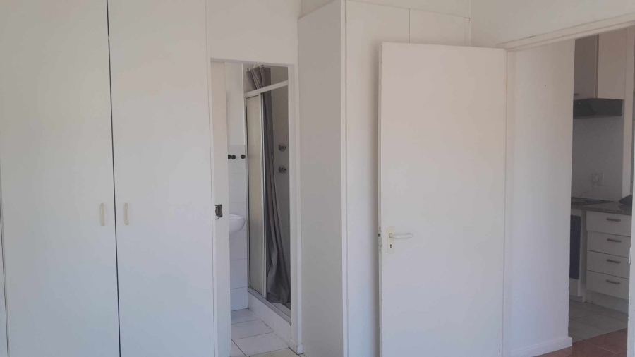 To Let 1 Bedroom Property for Rent in Kenilworth Western Cape